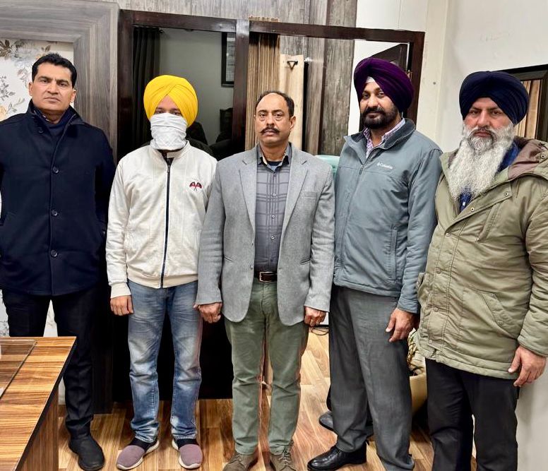 Vigilance Bureau arrests absconding Assistant Labor Commissioner while accepting bribe of Rs 30,000